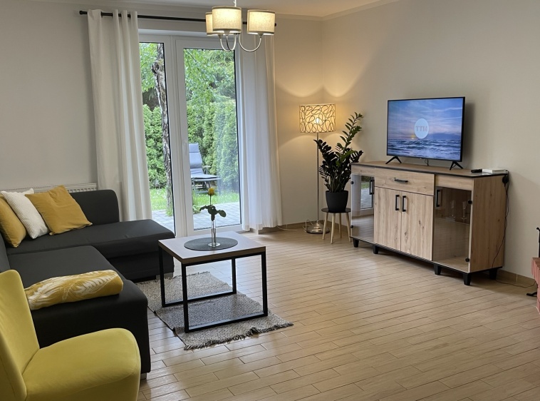 Dom pod Brzozą Salon w apartamencie na parterze?v=1.0